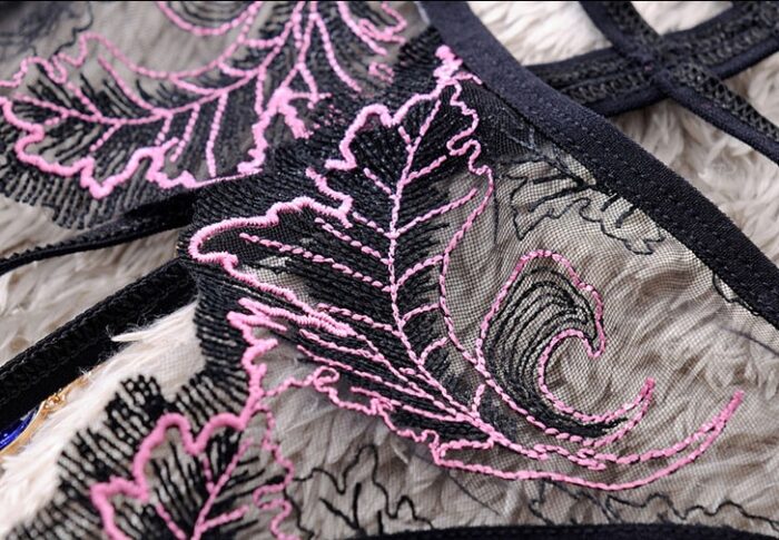 Women's Sexy Underwear Thong Panties Sexy G-String Lady's Embroidery Flowers Pendants - 图片 3